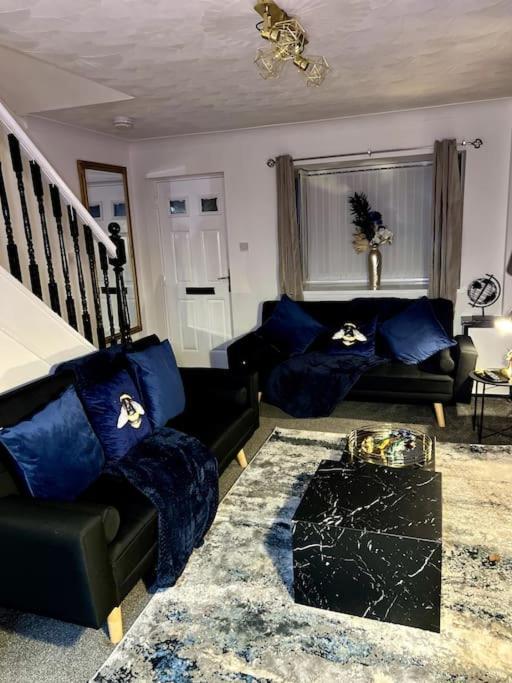 Beautiful House Off-road Free Parking * Farnworth