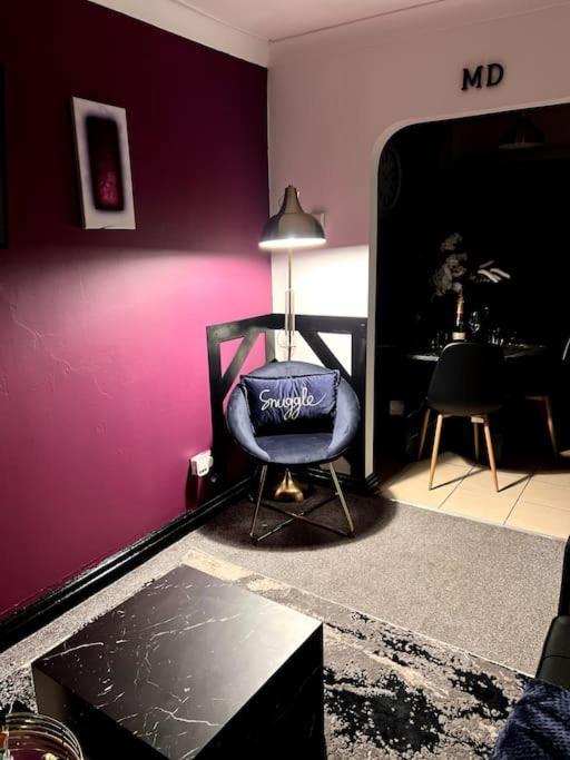 Holiday home Beautiful House Off-road Free Parking Farnworth