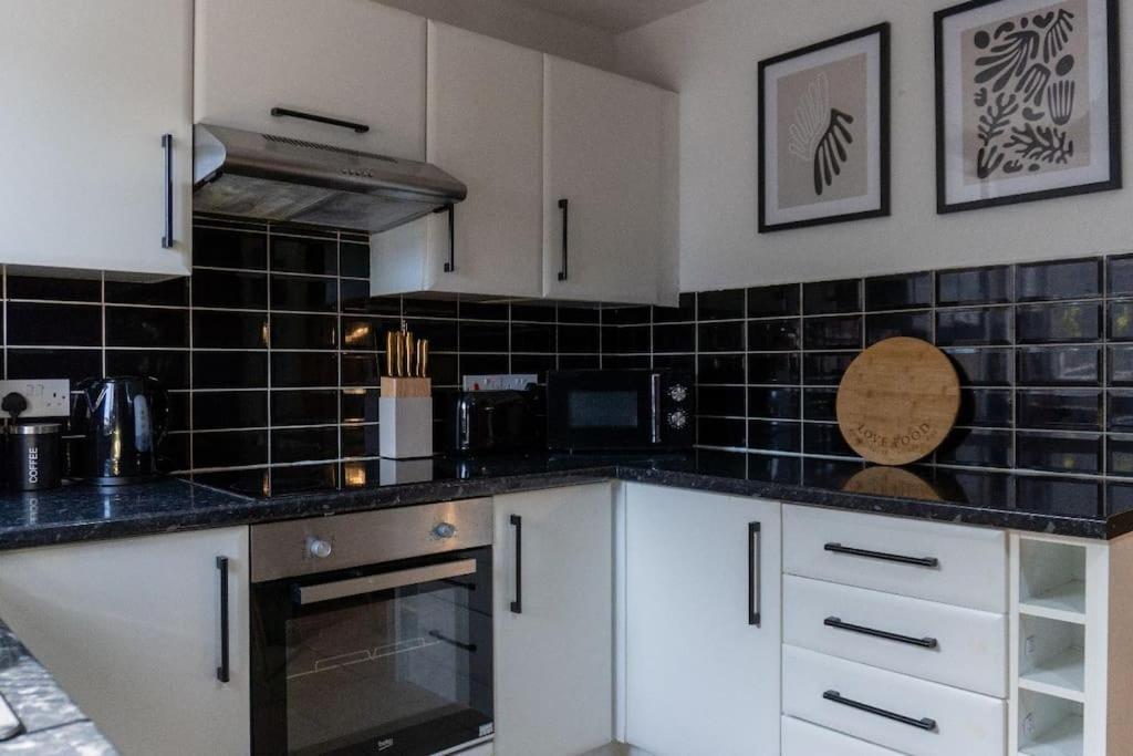 Beautiful House Off-road Free Parking Holiday home
